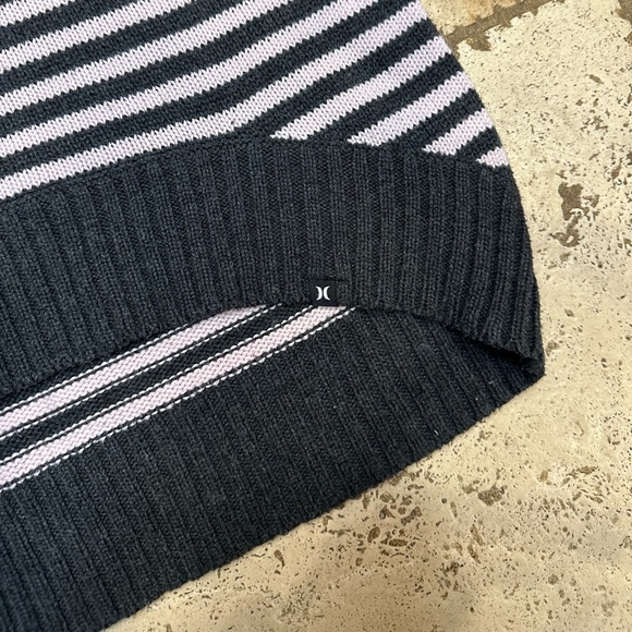 Hurley Sweatshirt Pink and Grey Size Medium - Picture 5 of 9